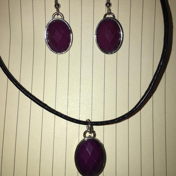 Purple pendant & earrings NWT - Picture 4 of 6
